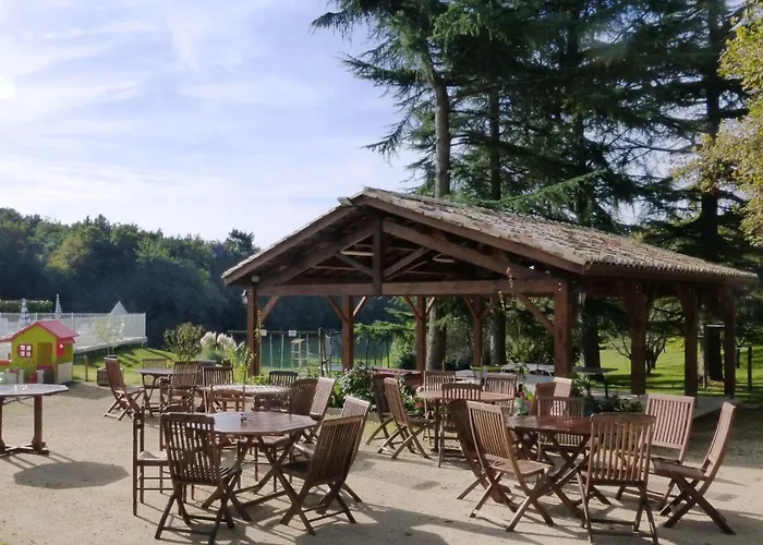 Domaine Le Fournil Mit Jacuzzi By Interhome