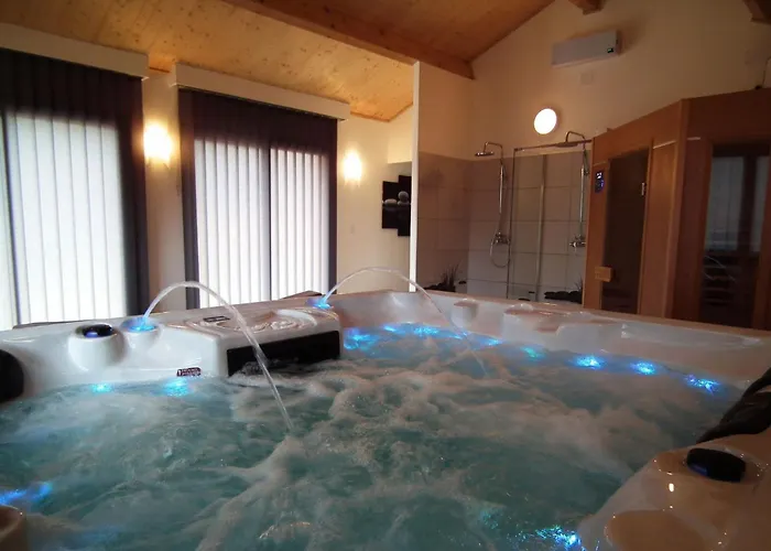 Domaine Le Fournil Mit Jacuzzi By Interhome 別荘 *